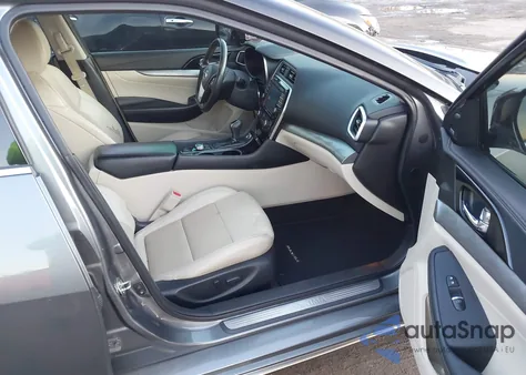 2017 Nissan Maxima 3.5 Sl z USA, uszkodzony, nr VIN 1N4AA6AP4HC360663